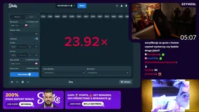 Promo de regalos y leaderboard con mensaje de recompensas y torneos.